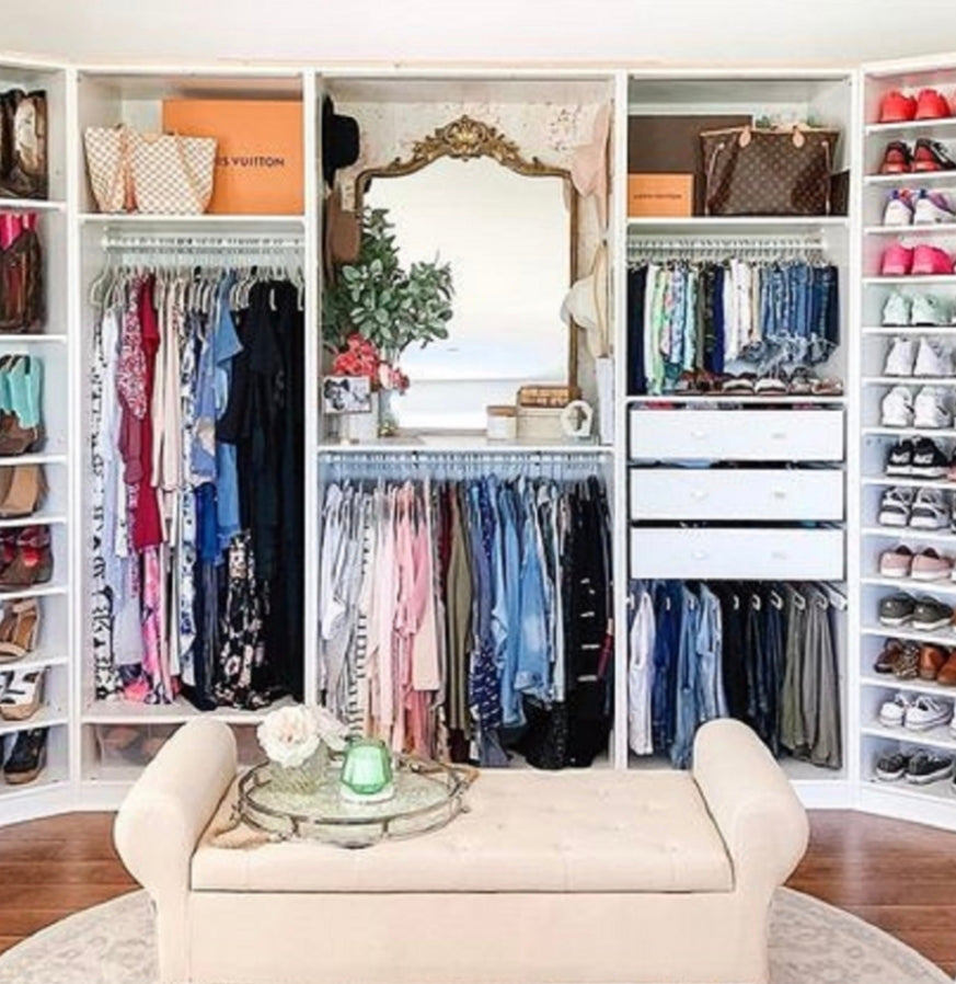 Circle Closet