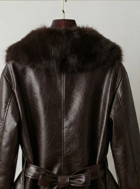 Giacca aviator cropped in faux leather con collo eco-fur rimovimile
