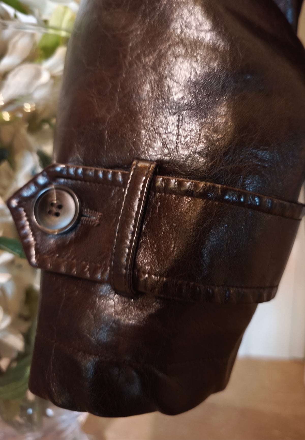 Giacca aviator cropped in faux leather con collo eco-fur rimovimile